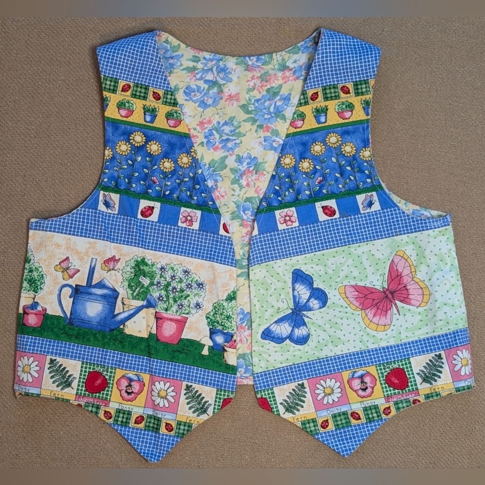 Floral Spring Garden Theme Patterned Reversible O… - image 1